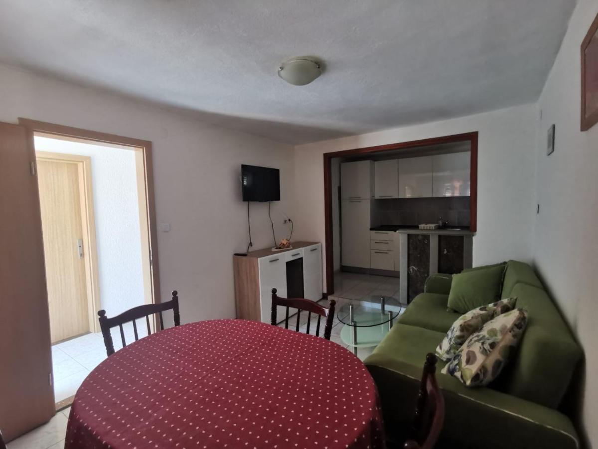 Apartmani Franceska Bol Exterior photo