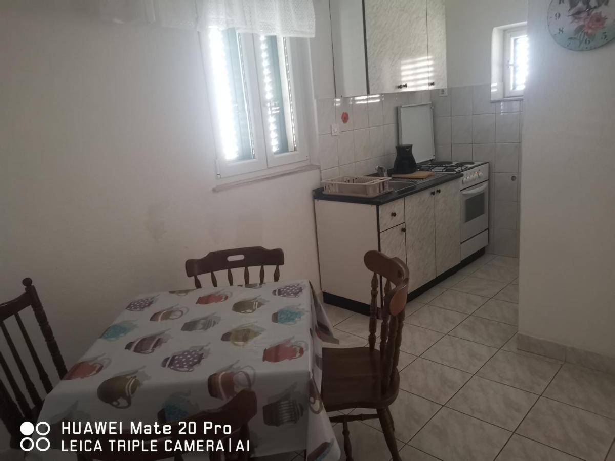Apartmani Franceska Bol Exterior photo