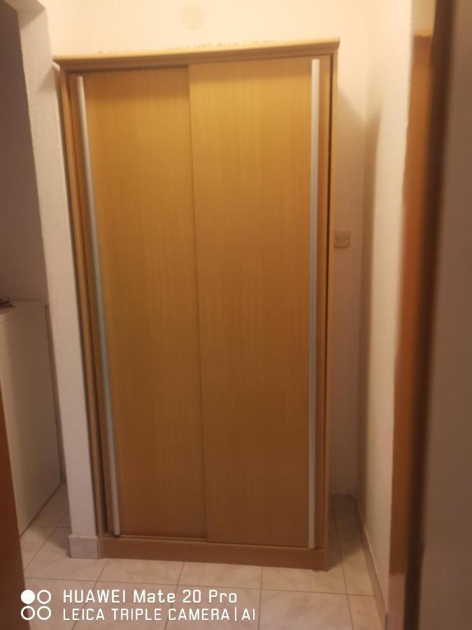 Apartmani Franceska Bol Exterior photo