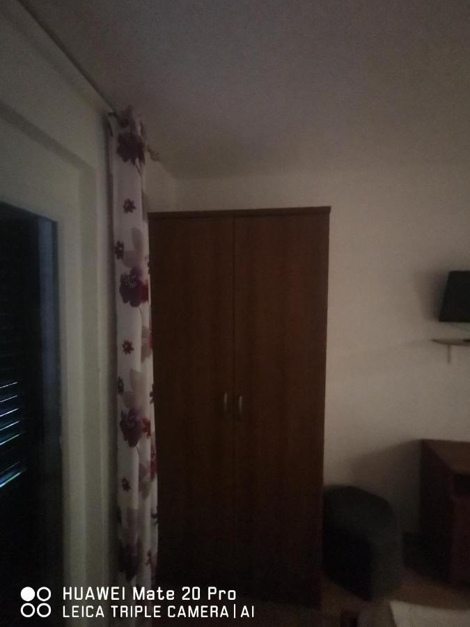 Apartmani Franceska Bol Exterior photo