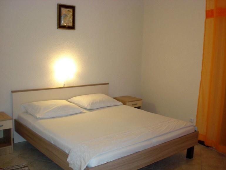 Apartmani Franceska Bol Exterior photo
